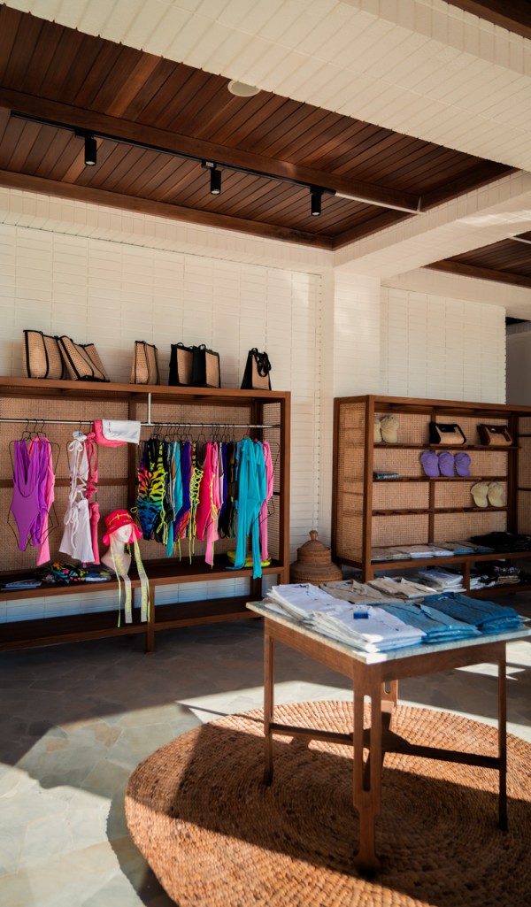 Cover w600 h1025 tw750 th1281 x10 y150 rdcdsc01801 enhanced nr